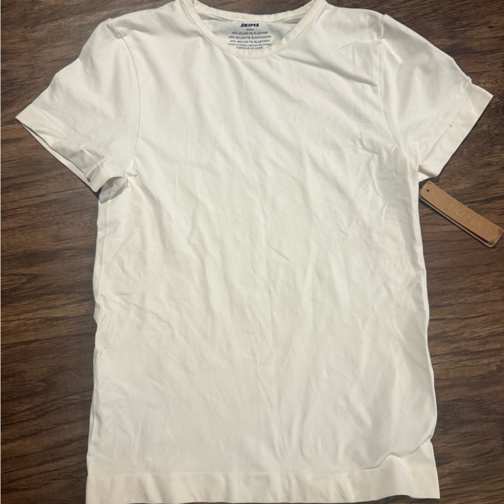SKIMS Cream Short Sleeve Tee